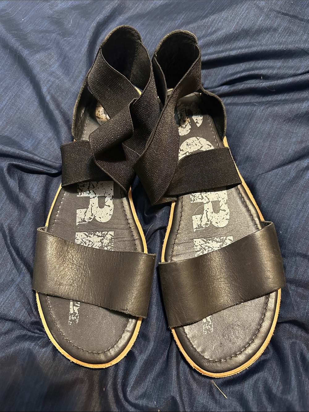 Sorel Black Elastic-Strap Leather Sandals